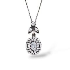 Oval Taşlı Elmas Model Gümüş Kolye