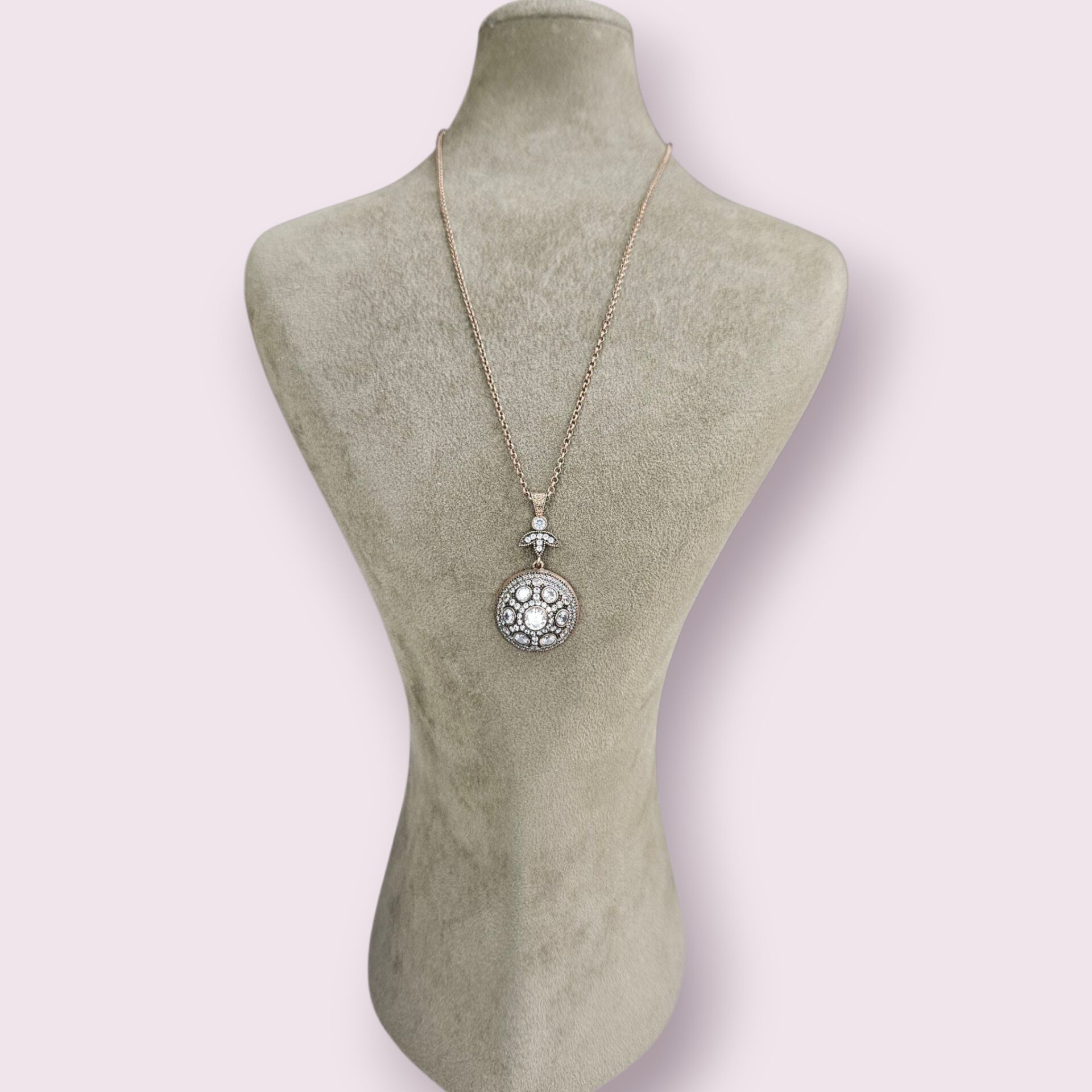 Zirkon Taşlı Daire Form Elmas Model Gümüş Kolye