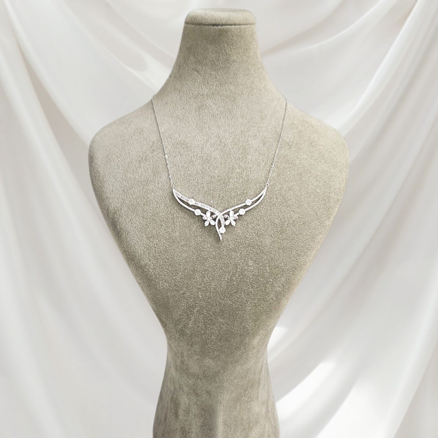 Kadın Şık Abiye Gümüş Kolye