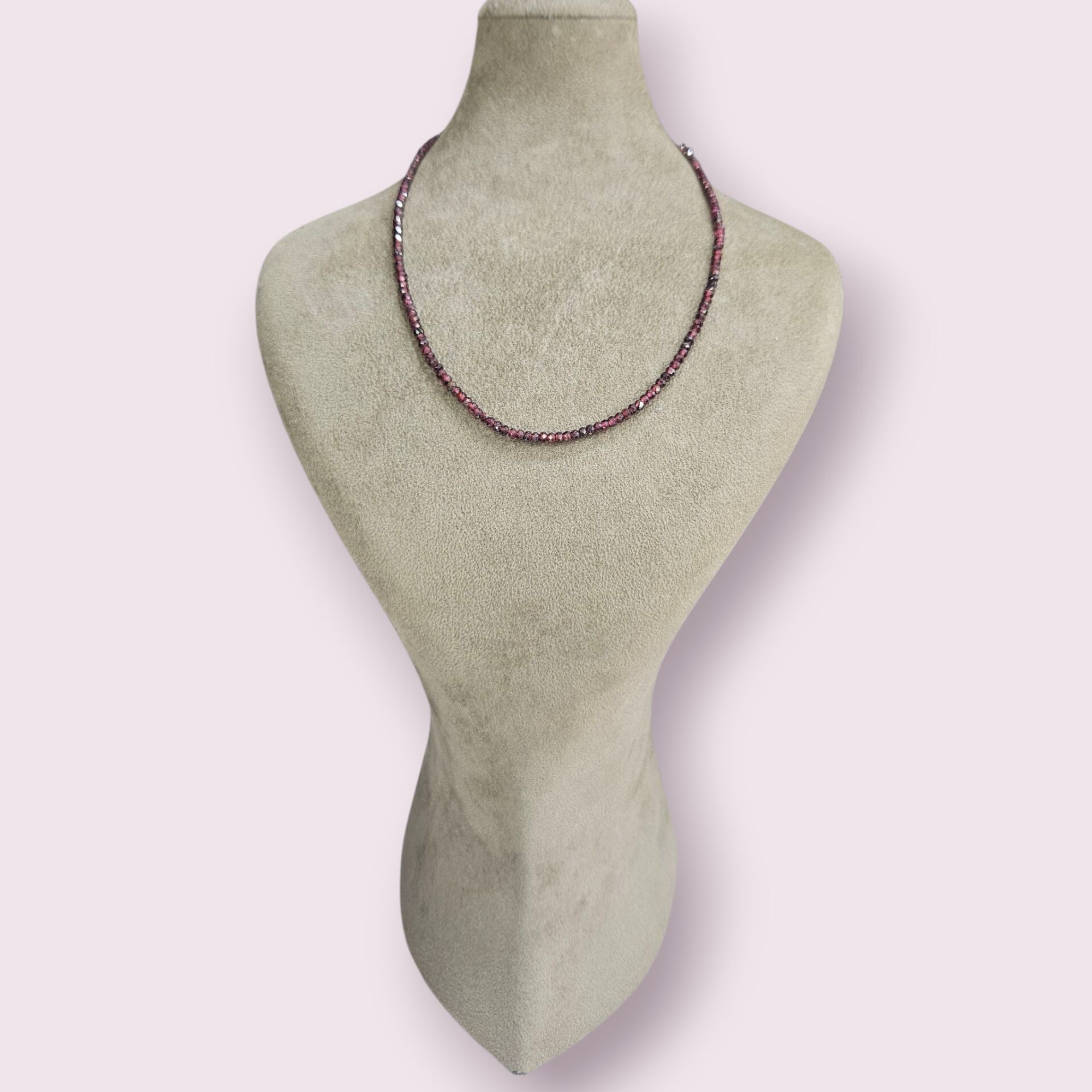 40 cm Kök Yakut Doğal Taş Kolye