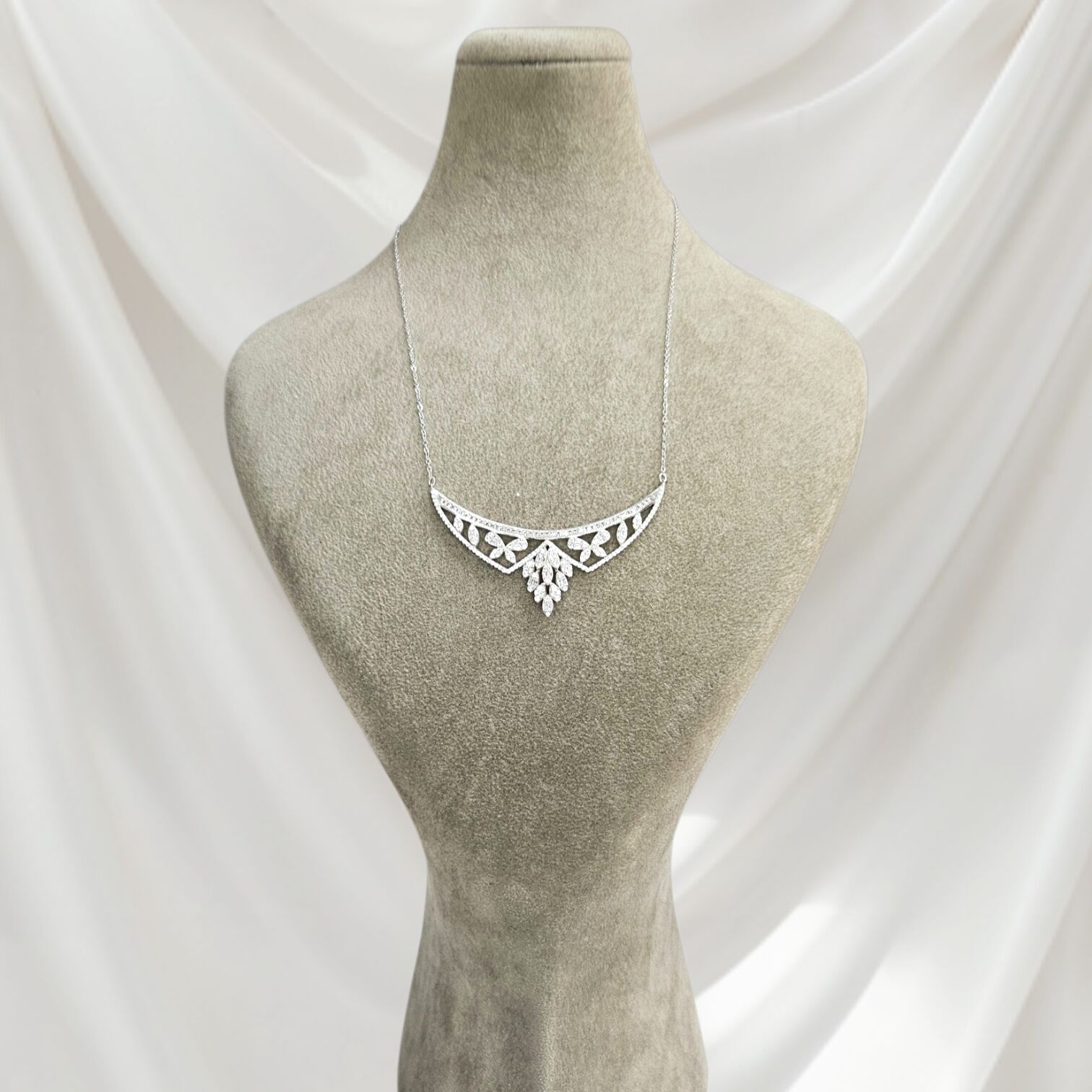 Zirkon Taşlı Kadın Şık Abiye Gümüş Kolye