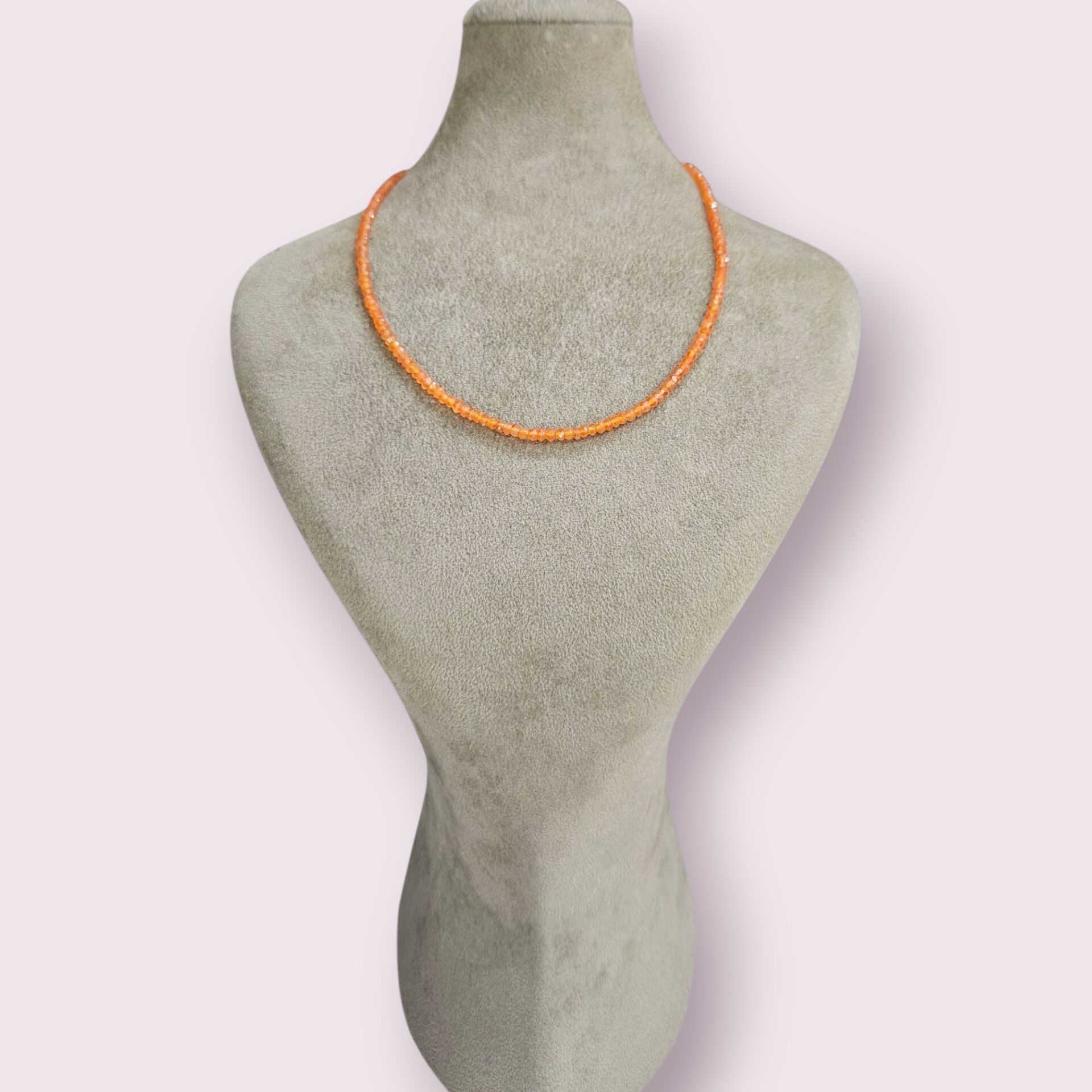 40 cm Kök Yakut Doğal Taş Kolye