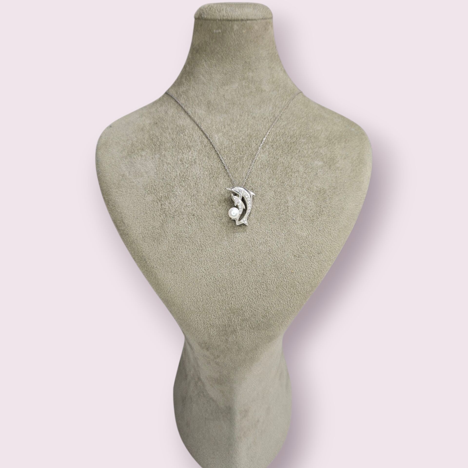 Yunus Form Taşlı Gümüş İnci Kolye