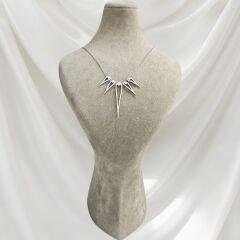 Zirkon Taşlı Damla Model Kadın Şık Gümüş Kolye