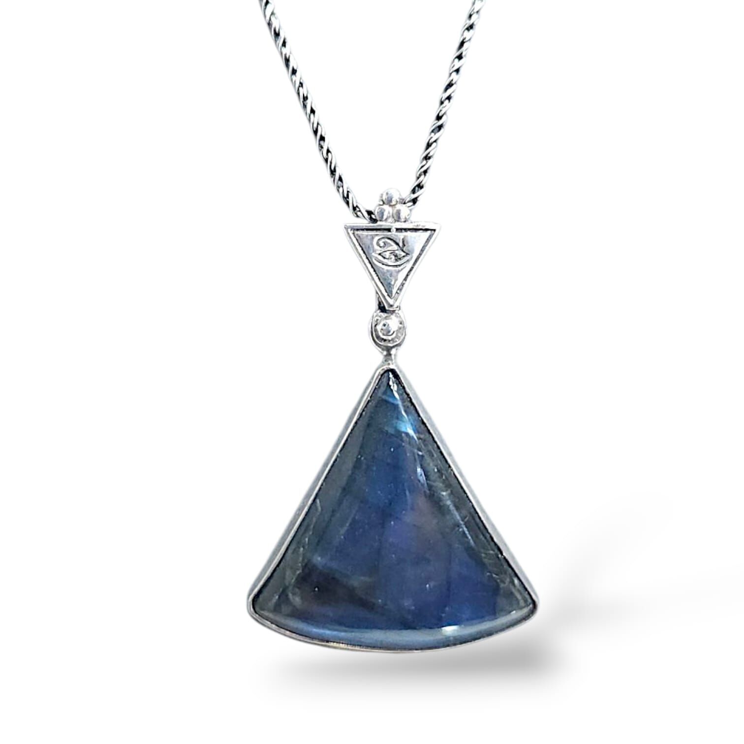 Üçgen Form Labradorit Doğal Taş Gümüş Kolye