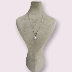 Zirkon Taşlı Elmas Model Gümüş Kolye