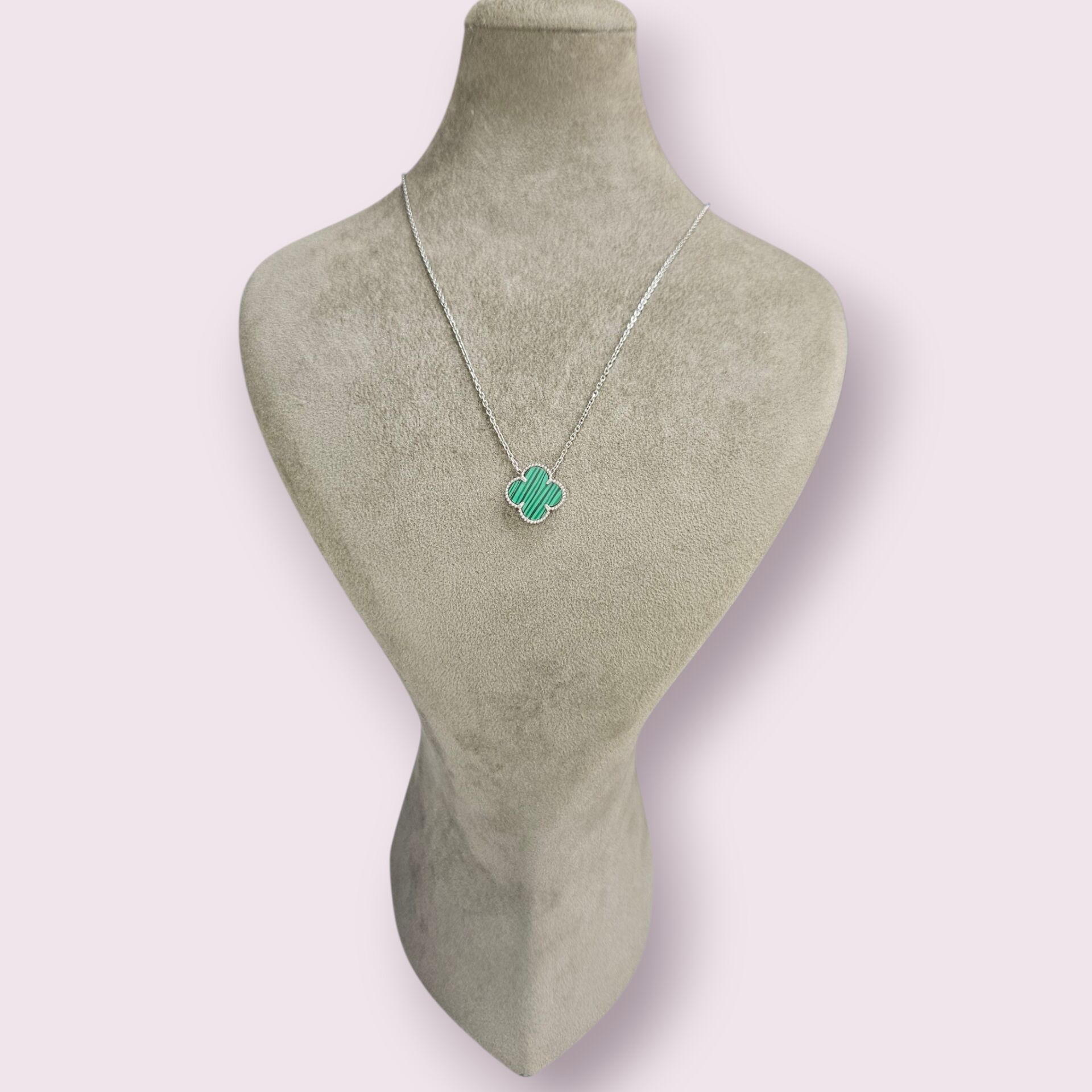 Yeşil Renk Yonca Model Gümüş Kolye-45 cm