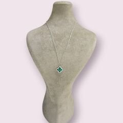 Yeşil Renk Yan Taşlar Zirkon Yonca Model Gümüş Kolye