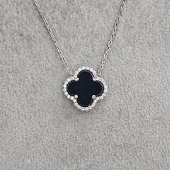 Siyah Renk Yan Taşları Zirkon Yonca Model Gümüş Kolye