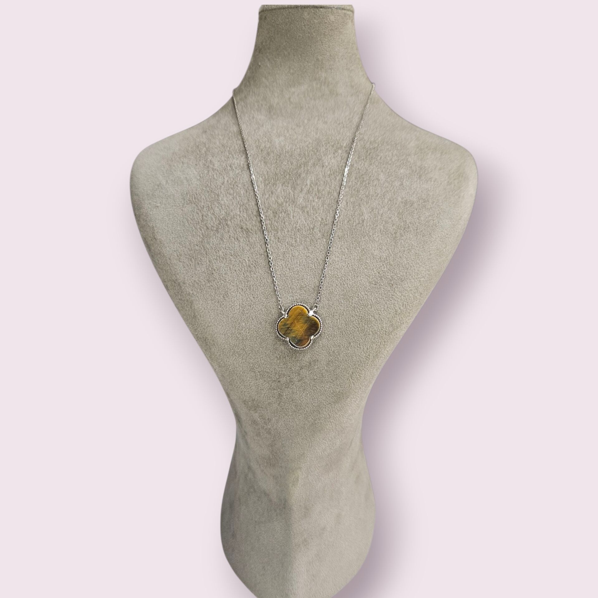 Kahverengi Yonca Model Gümüş Kolye- 42 cm