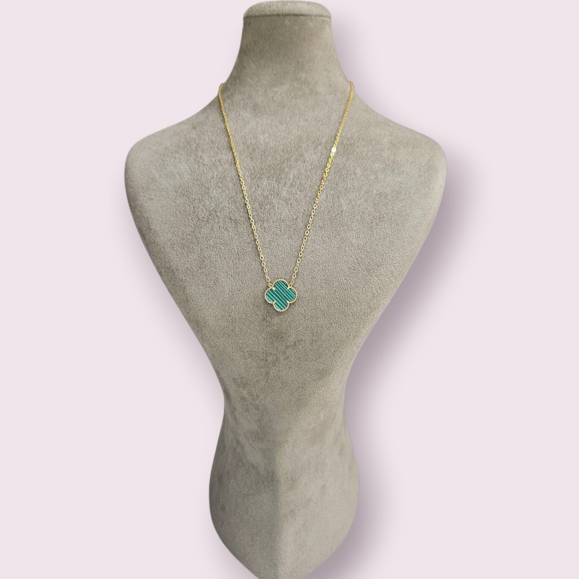 Yeşil Renk Yonca Model Gold Kaplama Gümüş Kolye