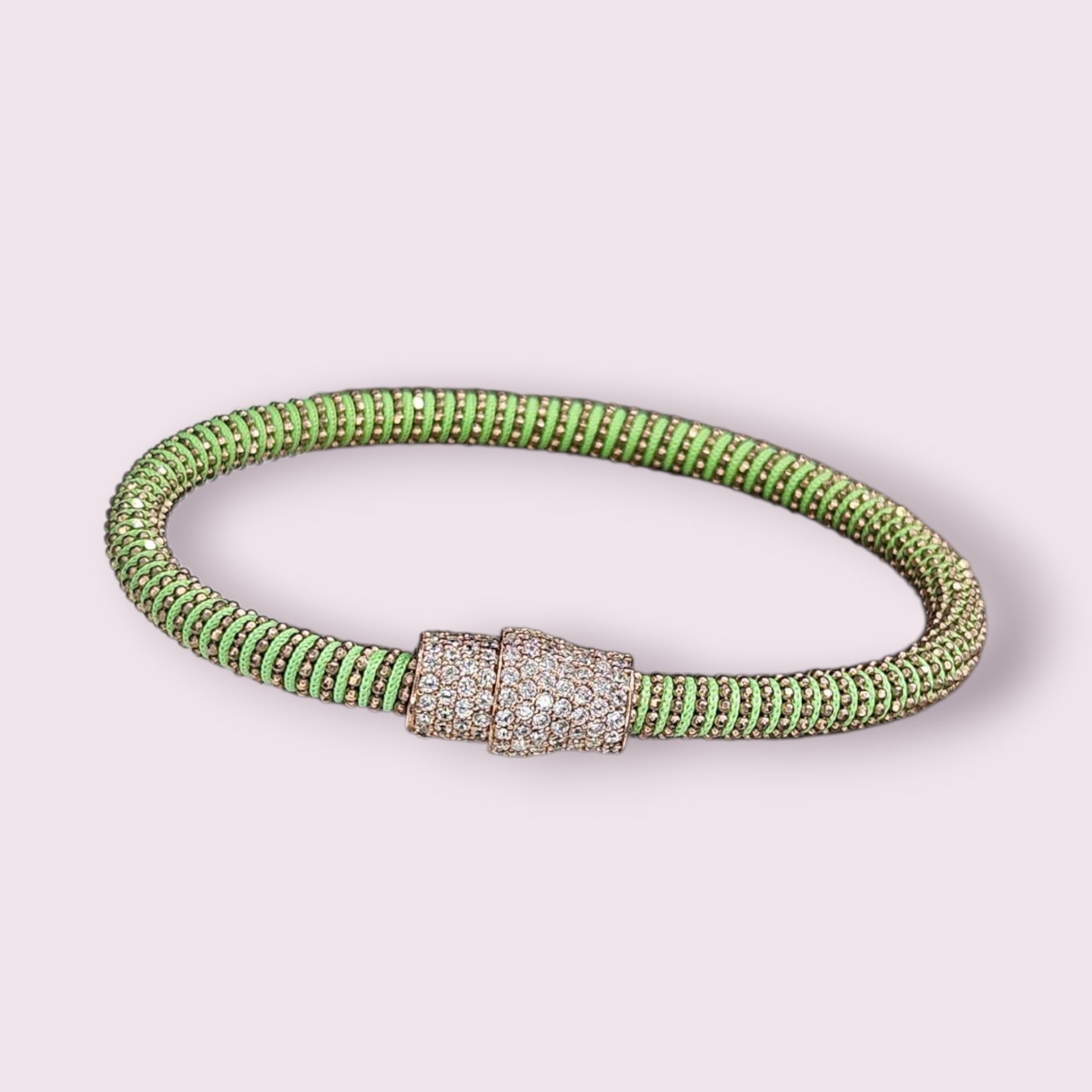 Yeşil Renk Mıknatıslı Pırlanta Montür Zirkon Taş İp Bileklik