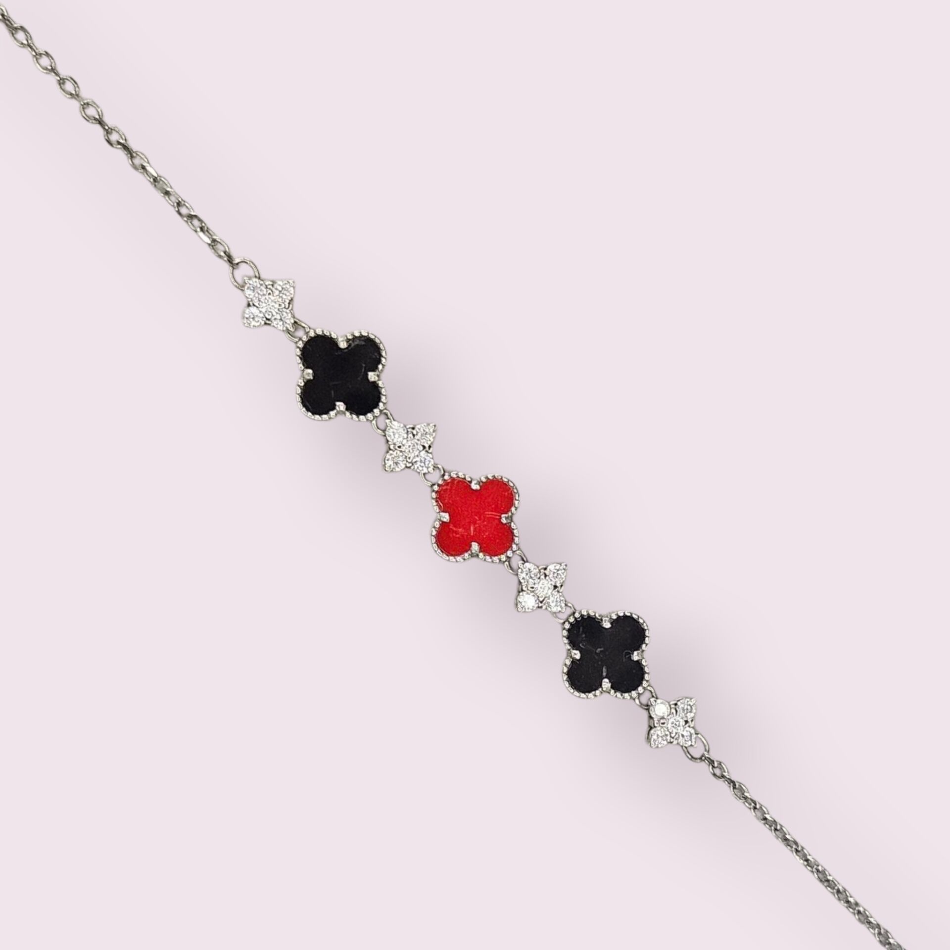 Kırmızı ve Siyah Renk Yonca Model Gümüş Bileklik