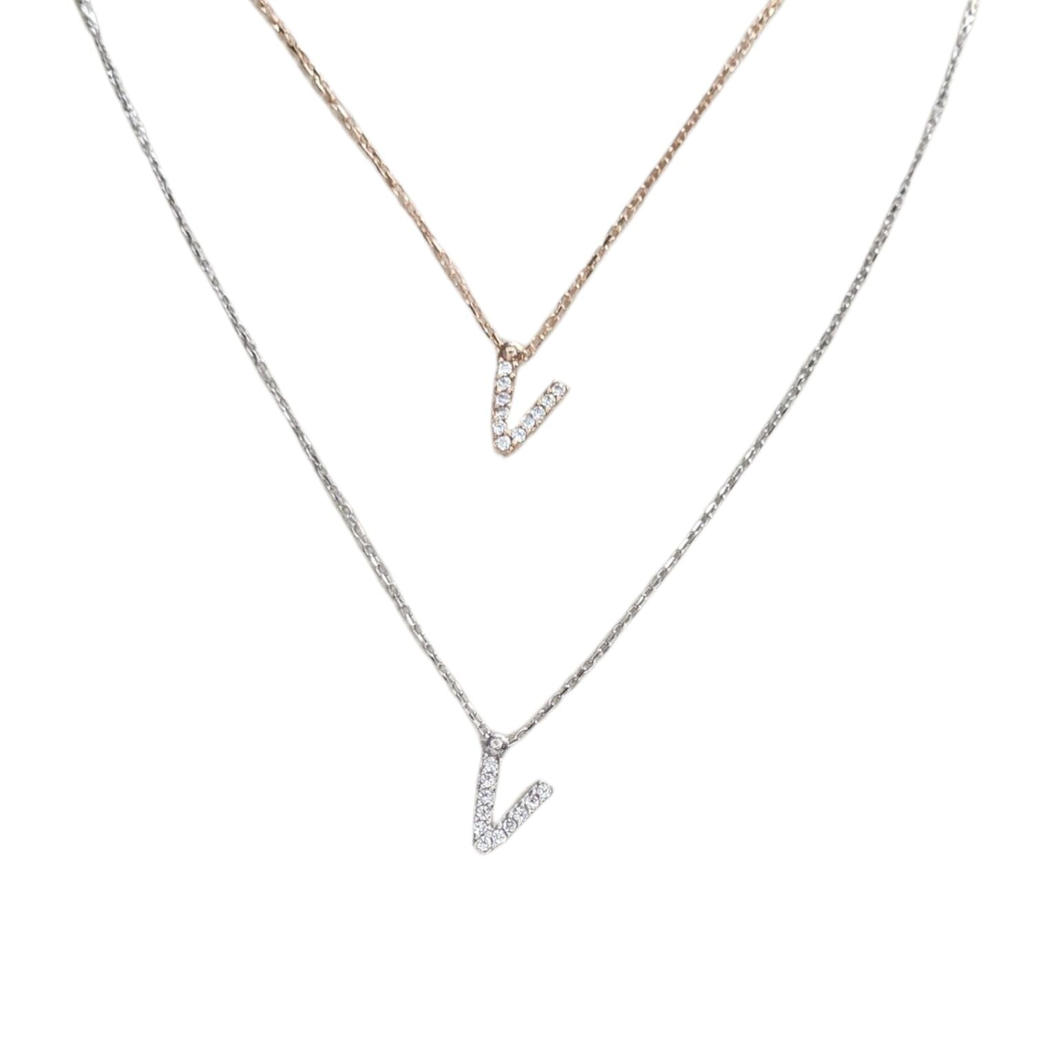 V Harfi Taşlı Kadın Gümüş Kolye