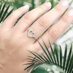 Kalp Form Zirkon Taşlı Gümüş Yüzük