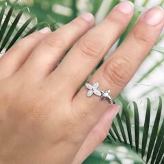 Çiçek Form Taşlı Gümüş Yüzük