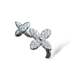 Çiçek Form Taşlı Gümüş Yüzük