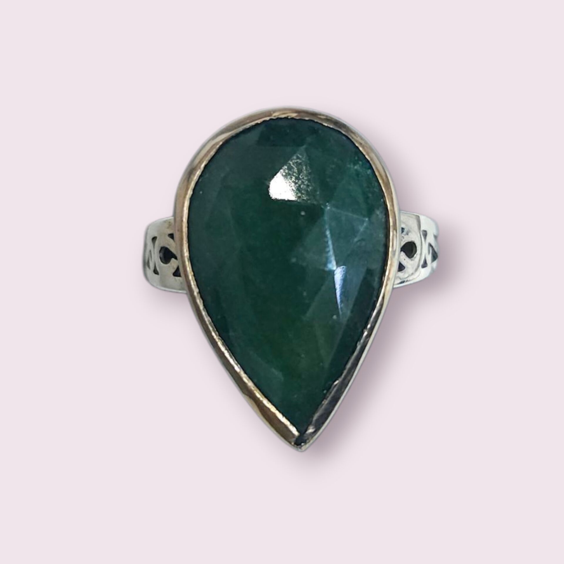 Zümrüt Damla Form Doğal Taş Gümüş Yüzük