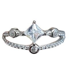 Zirkon Taşlı Gümüş Yüzük