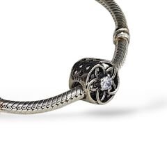 Çiçek Model Tek Taş Gümüş Charm