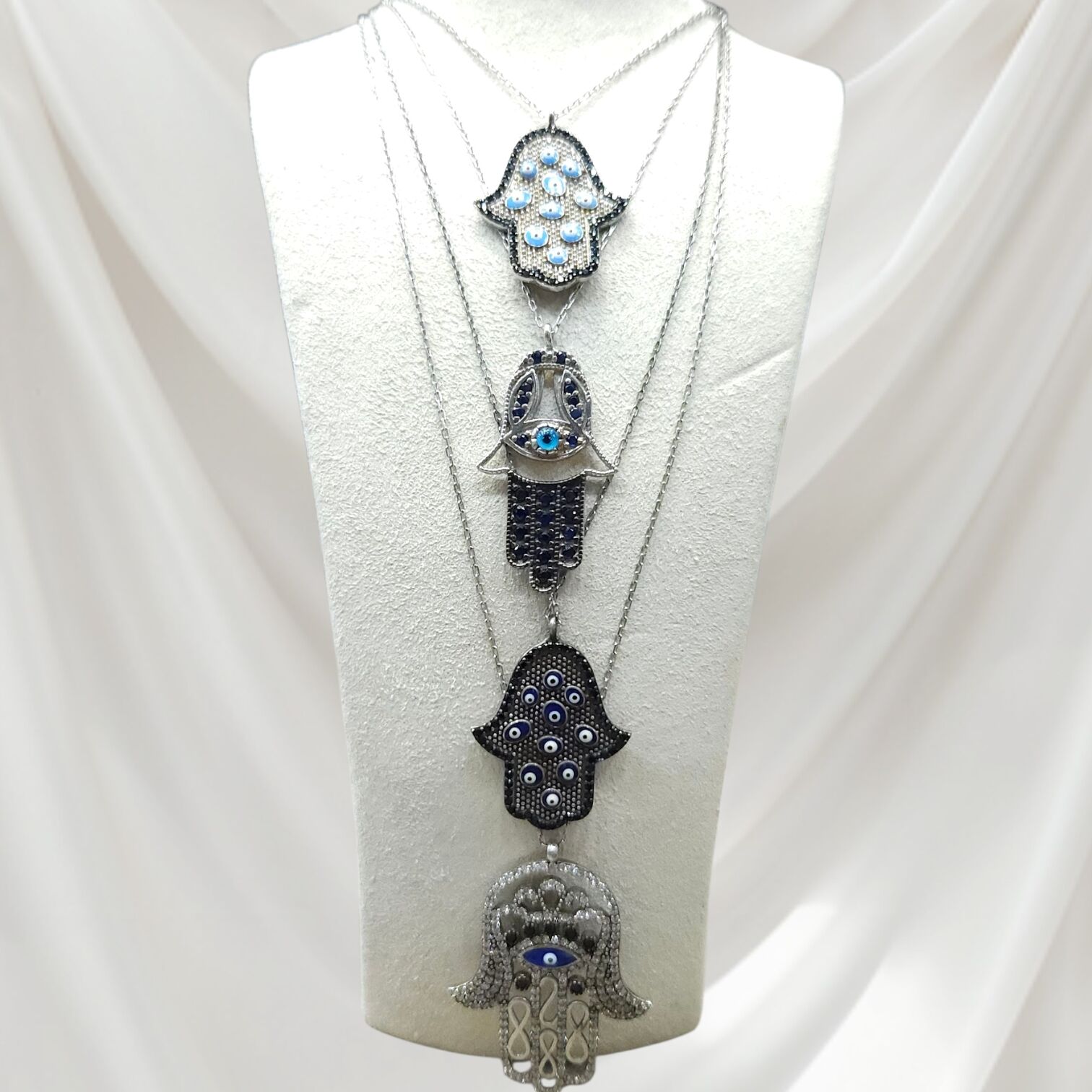 FatmaAna'nın Eli Nazar Boncuklu Kolye