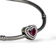 Kalp Form Taşlı Gümüş Charm