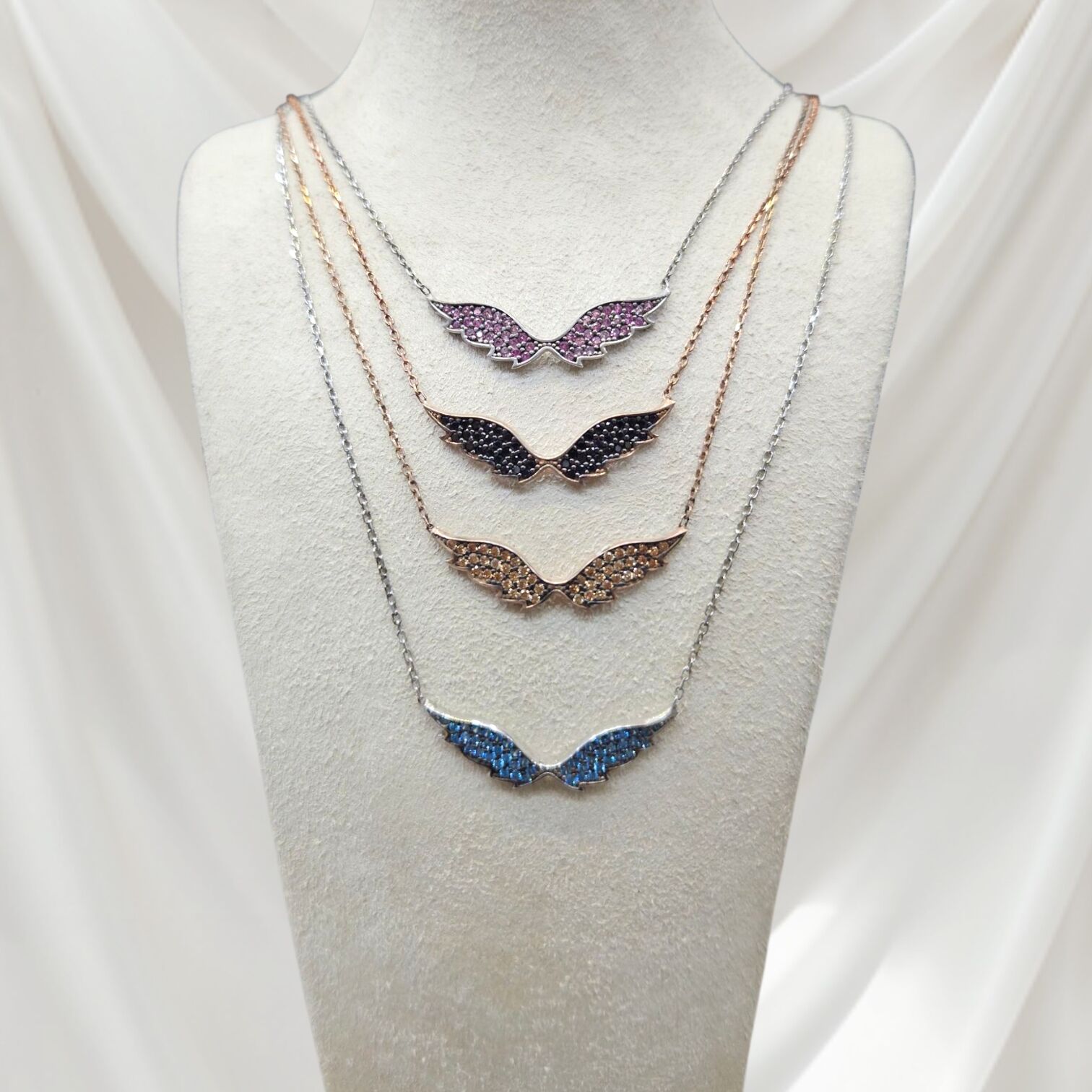 Kanat Model Zirkon Taşlı Gümüş Kolye