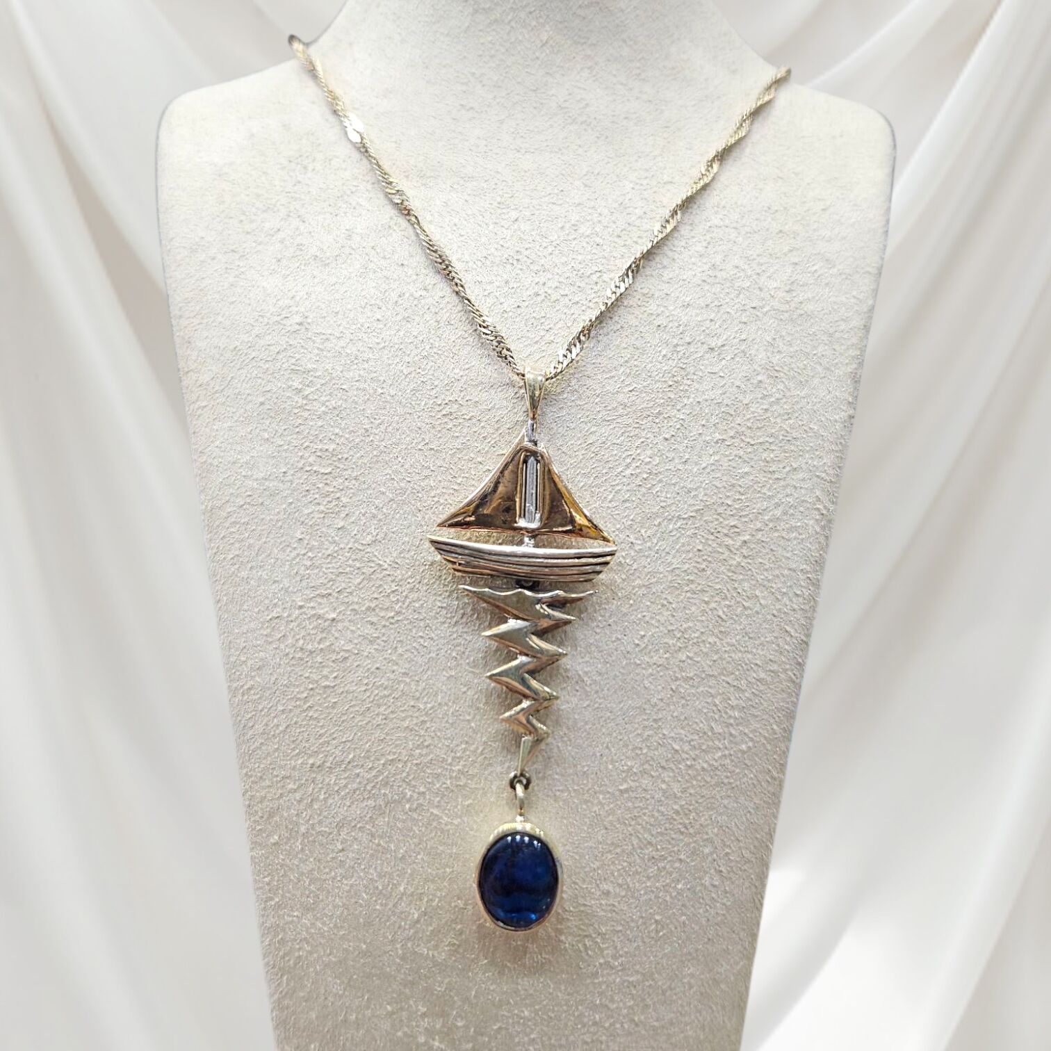 Tasarım Tekne Okyanus Sedefli Gümüş Kolye