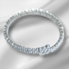 Taşlı Lüks Gümüş Bileklik