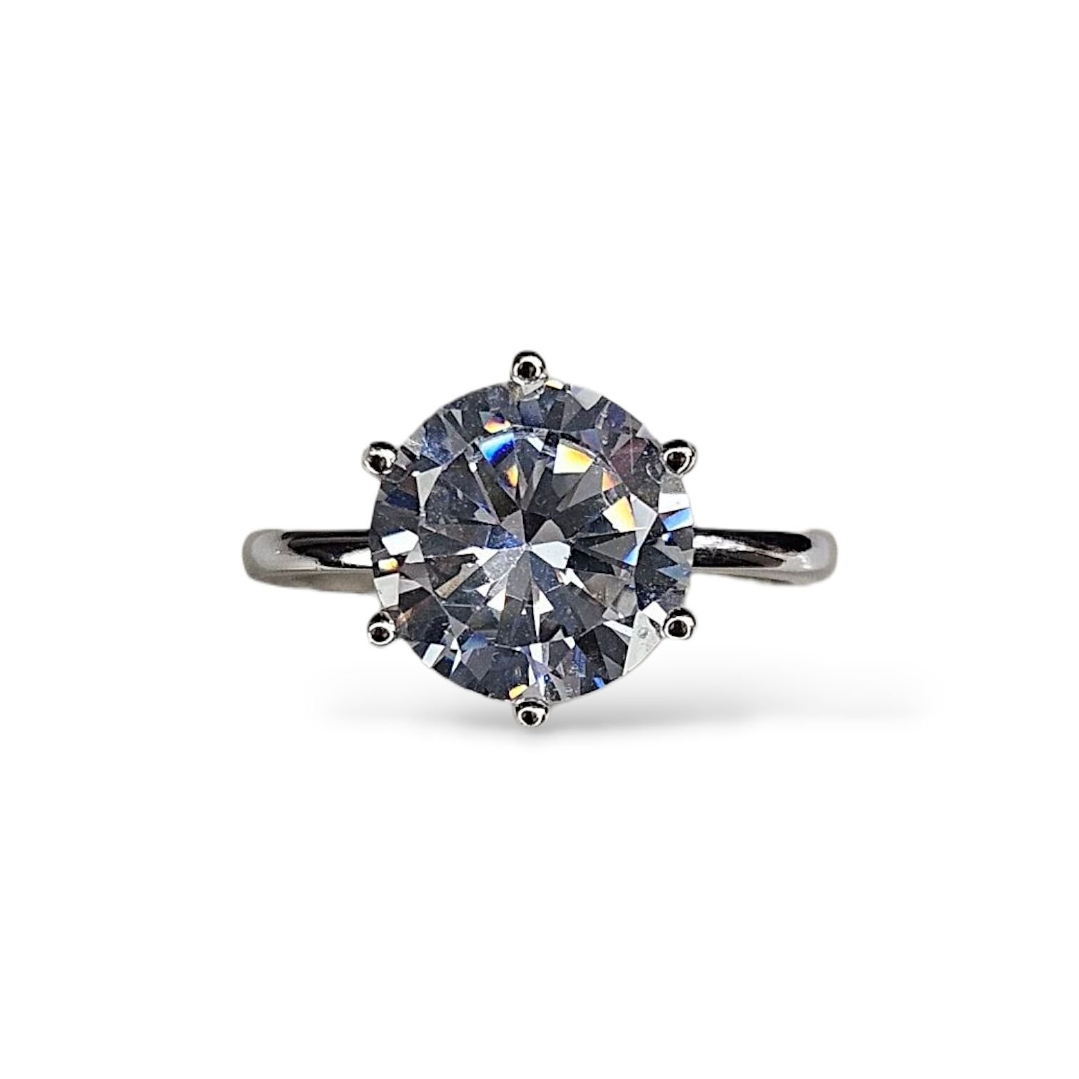 Pırlanta İşçiliğinde Tek Taş Gümüş Yüzük