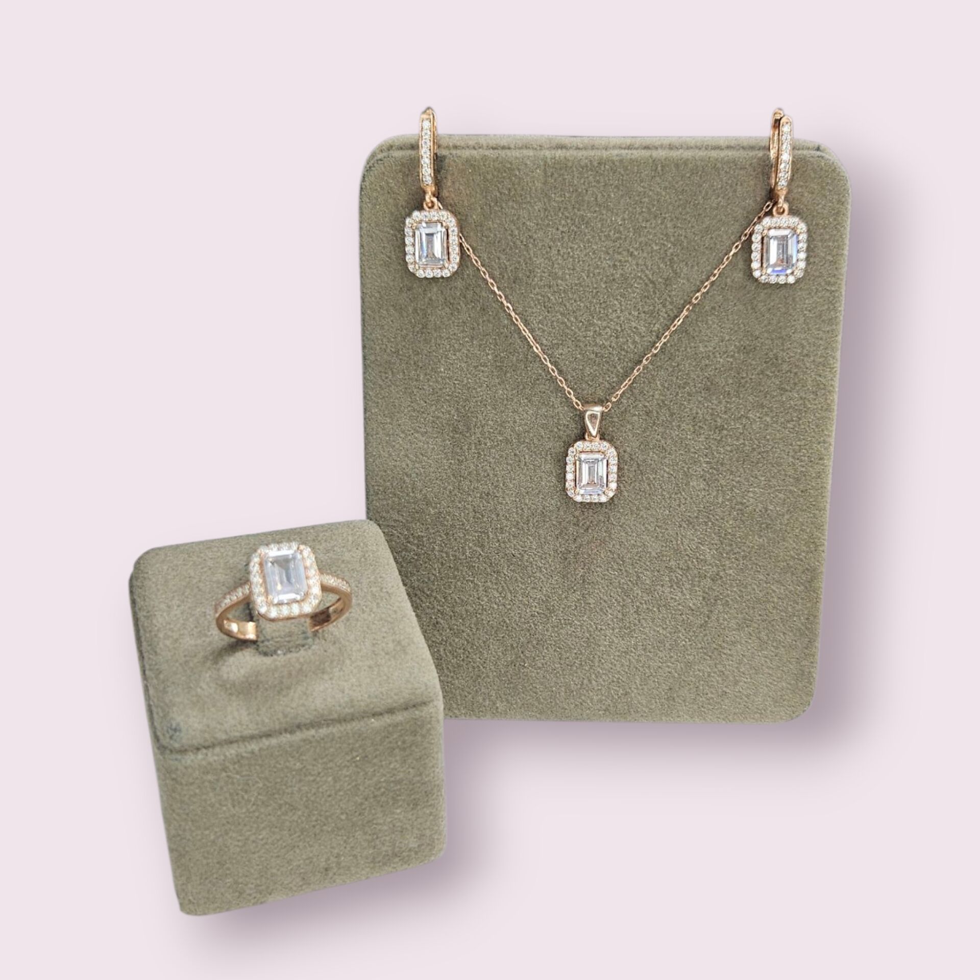 Baget Kesim Zirkon Taşlı Gümüş Takım