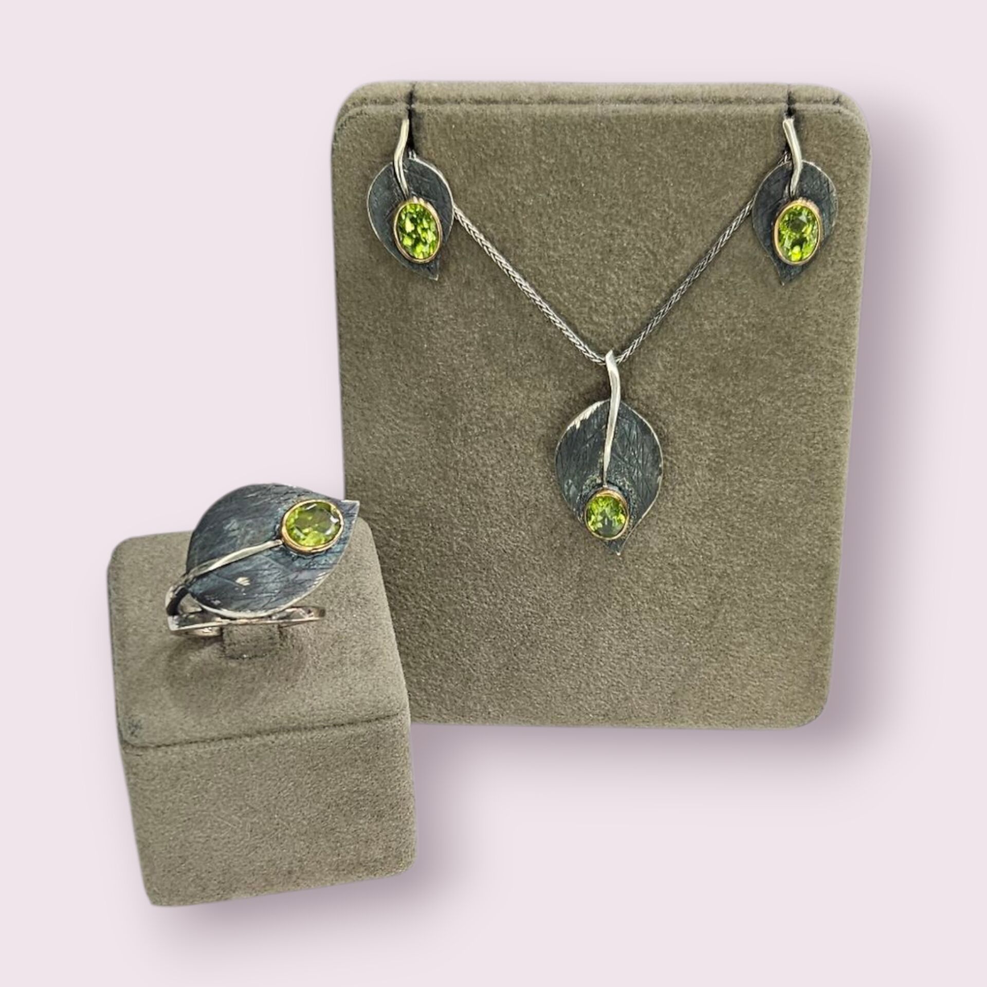 Peridot Taşlı Yaprak Form Tasarım Gümüş Set