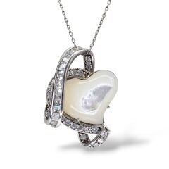 Kalp Form Taşlı Gümüş Kolye