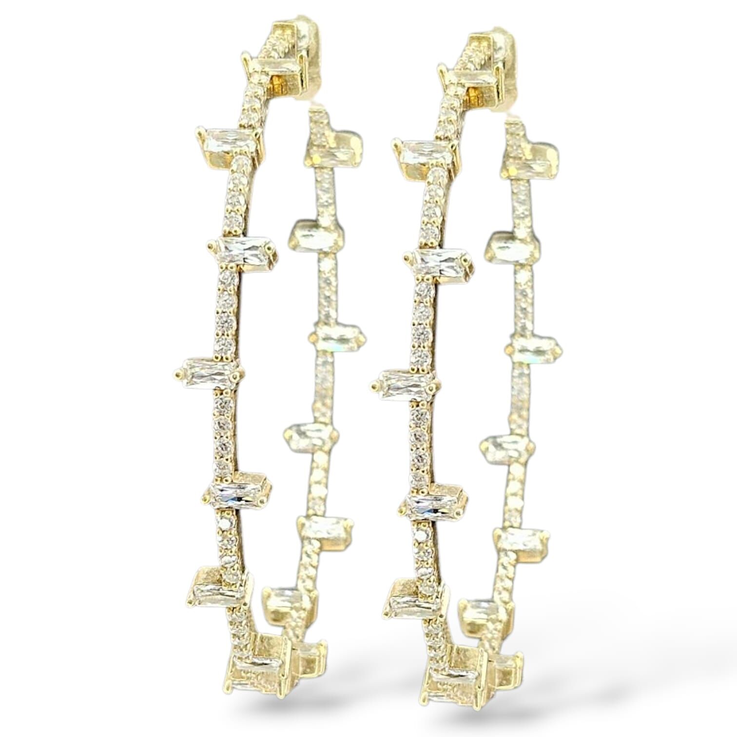 Çift Taraflı Taşlı Gold Halka Küpe