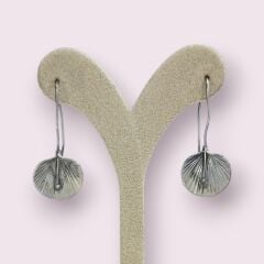 Metal görünümlü Gümüş Küpe