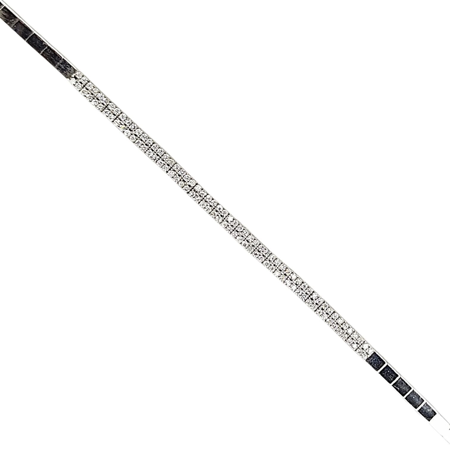 Zirkon Taşlı Şık Gümüş Bileklik