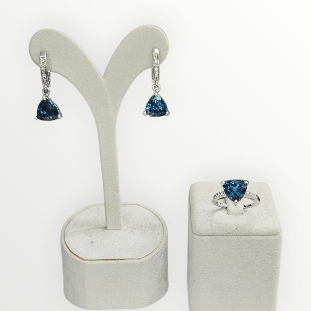 Blue Mavi Topaz Üçgen Form Şık Kadın Gümüş Küpe Yüzük Takım