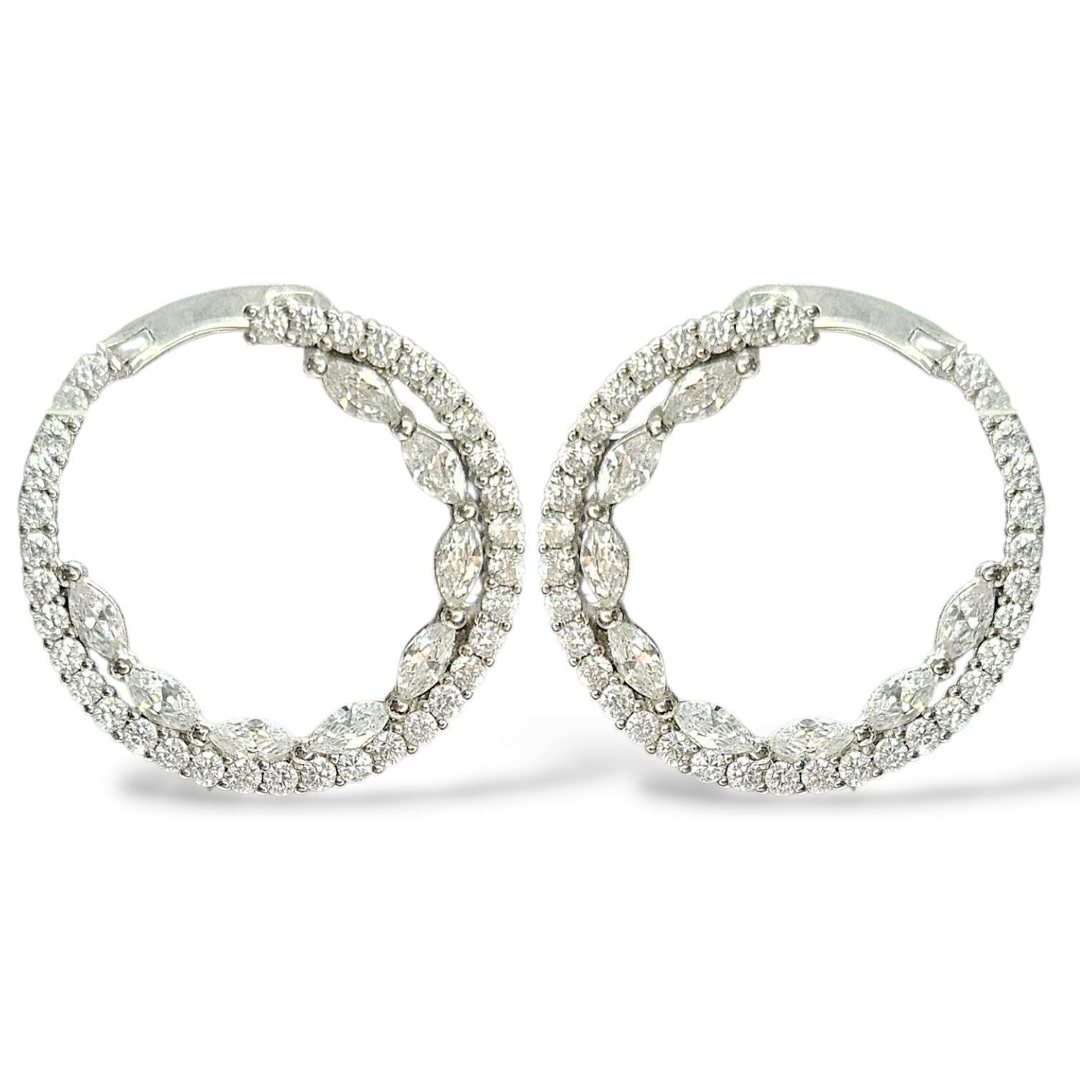 Farklı Form Taşlı Gümüş Halka Küpe