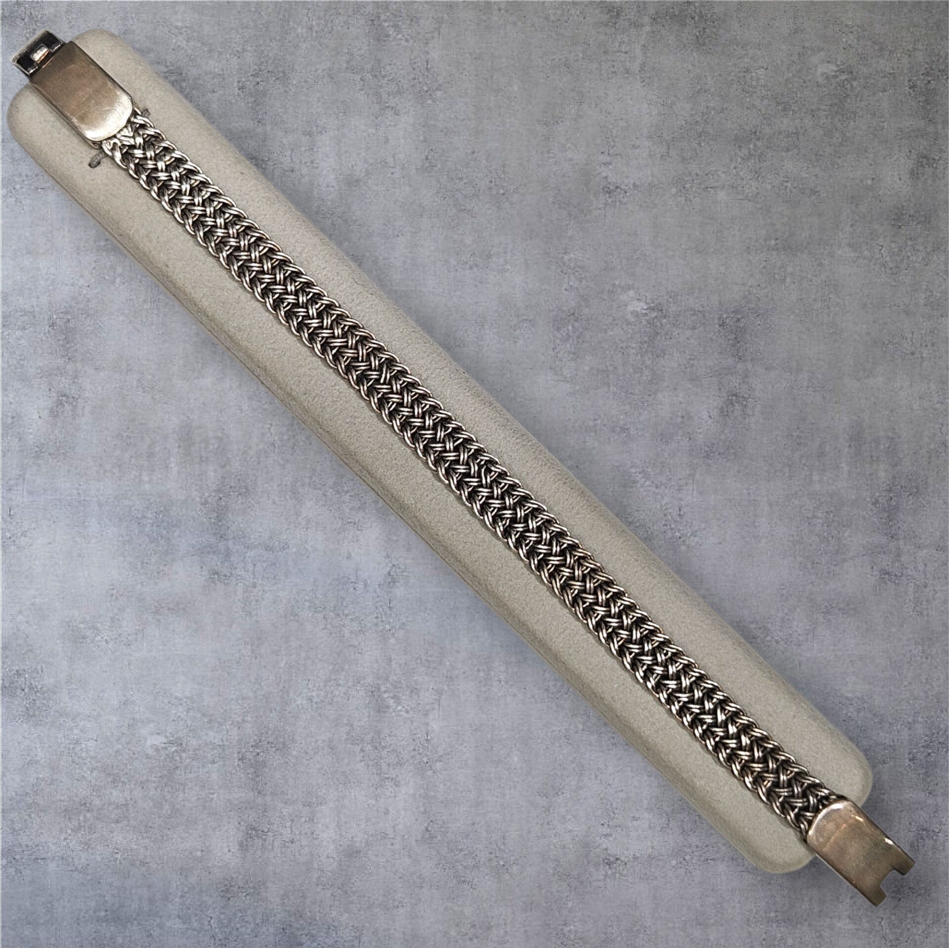 Erkek Örgü Model Gümüş Bileklik