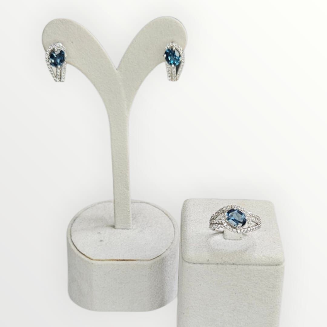Blue Mavi Topaz Oval Form Kadın Şık Küpe Yüzük Gümüş Takım