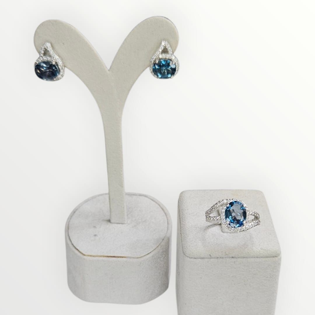 Blue Mavi Topaz Oval Form Kadın Şık Küpe Yüzük Gümüş Takım