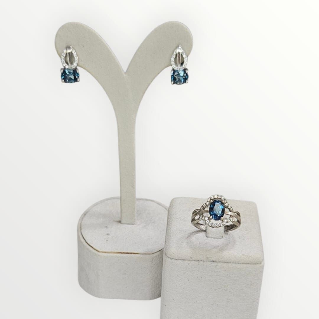 Blue Mavi Topaz Oval Form Kadın Şık Küpe Yüzük Gümüş Takım