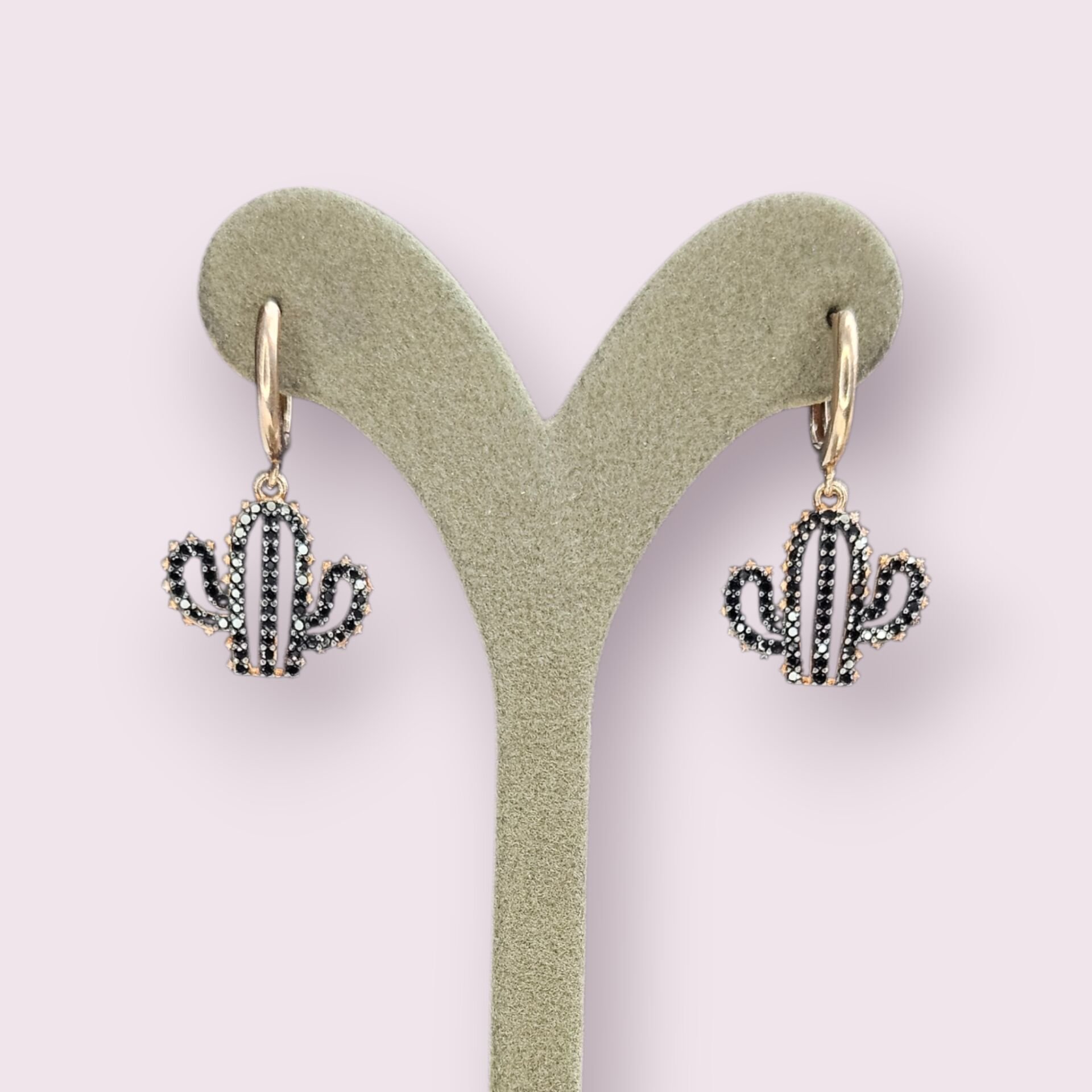 Siyah Taşlı Kaktüs Model Gümüş Küpe