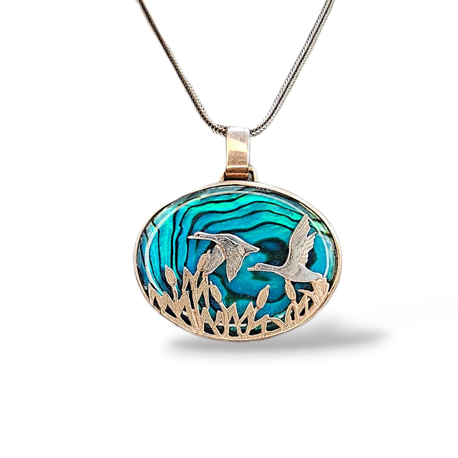 Okyanus Sedefi Doğal Taş Kuş Figürlü Gümüş Kolye