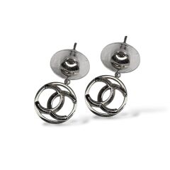 Trend Model Sallantılı Kararmaz Çelik Küpe