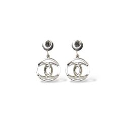 Trend Model Sallantılı Kararmaz Çelik Küpe