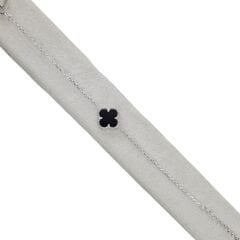 Yonca Model Tekli Siyah Taş Gümüş Bileklik