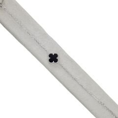 Yonca Model Tekli Siyah Taş Gümüş Bileklik