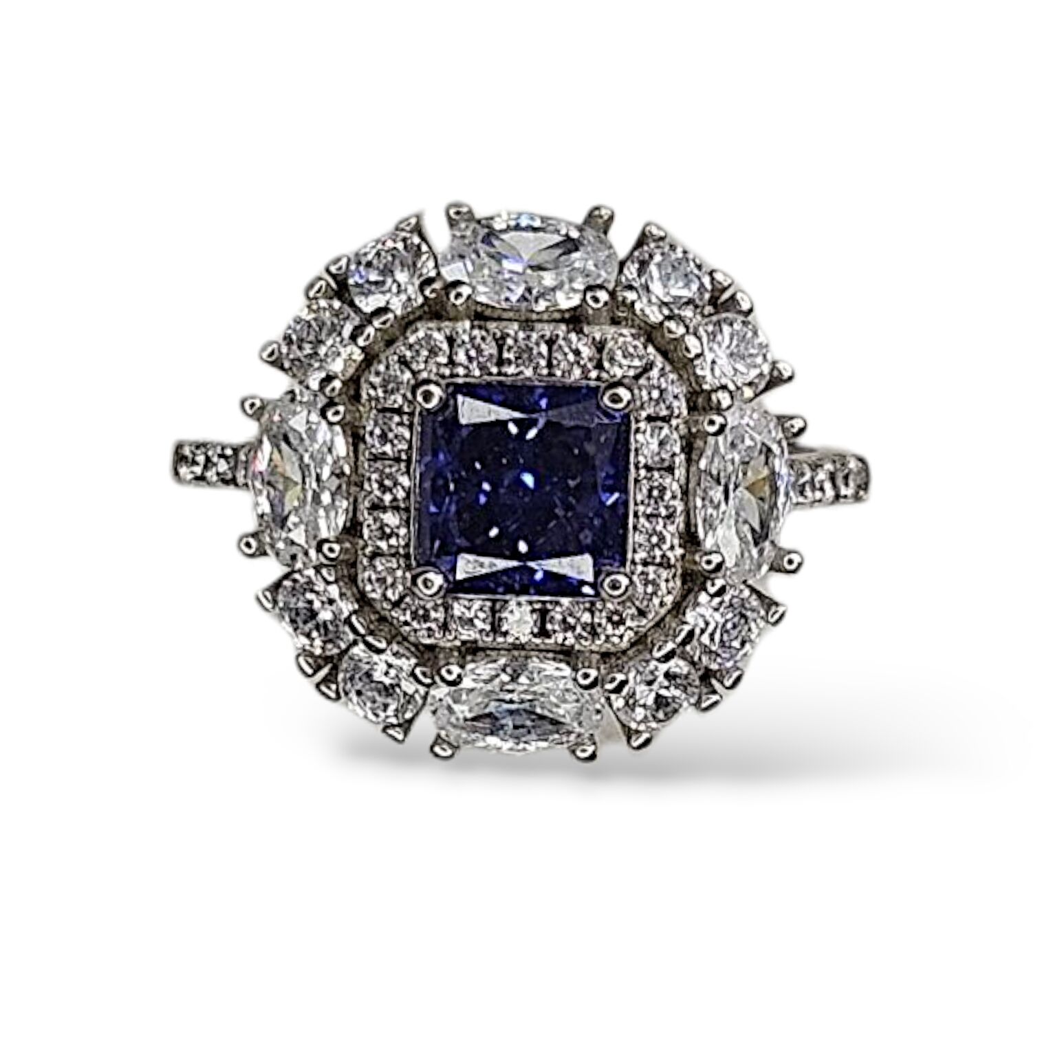 Safir Taşlı Elmas Kesim Gümüş Yüzük