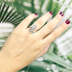 Yılan Form Taşlı Gümüş Yüzük